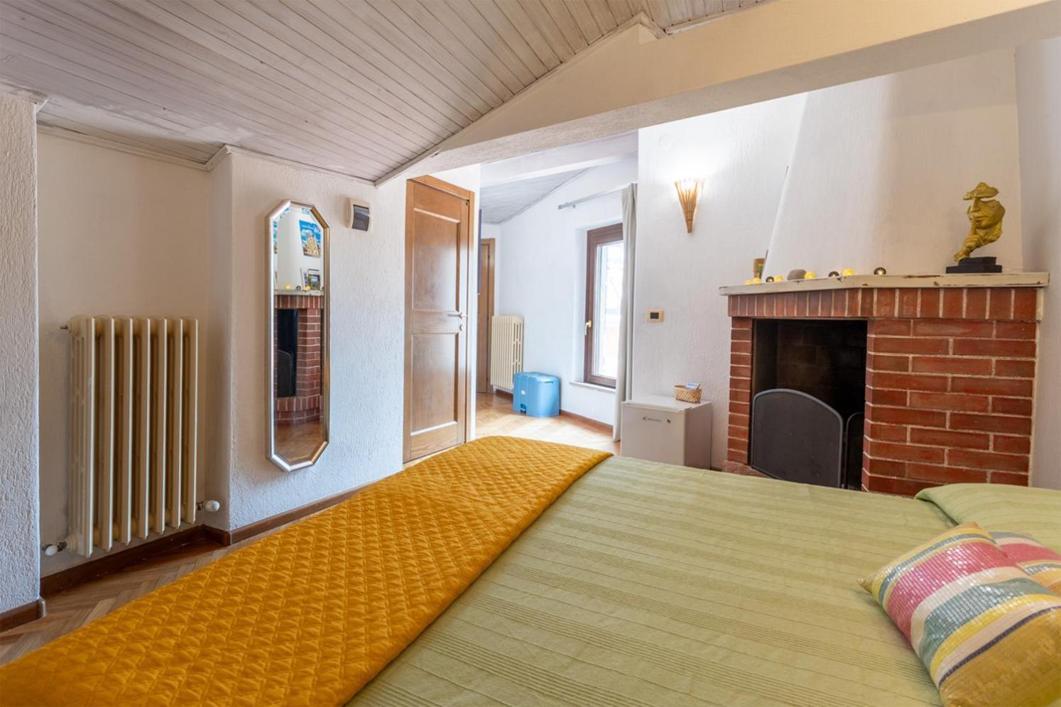Maxi Paradiso - Guest House A Due Passi Dal Lago Trasimeno Torricella  Exteriör bild